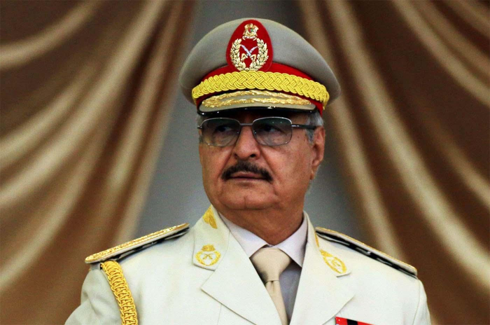 Haftar expresa su apoyo al proceso de paz y a las autoridades de transición hasta las elecciones de diciembre