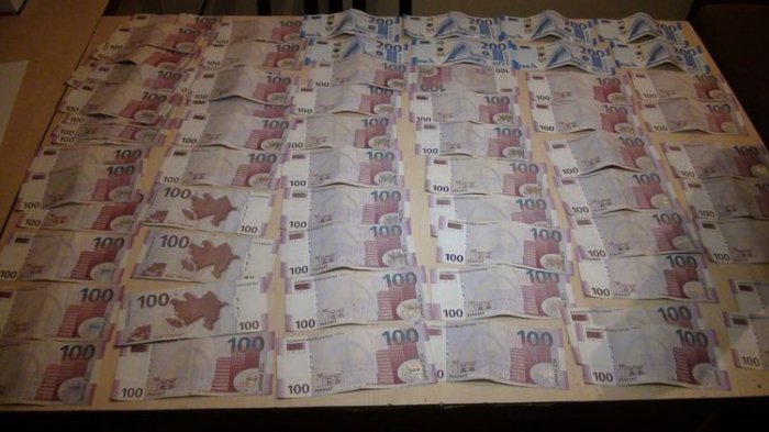 Mağazadakı seyfdən 12 800 manat oğurlanıb -    FOTO   