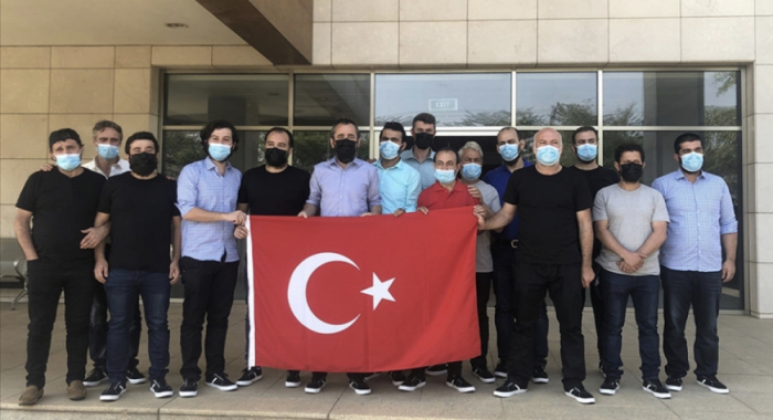  Quinze marins turcs, enlevés par des pirates, sont arrivés à Istanbul - PHOTO