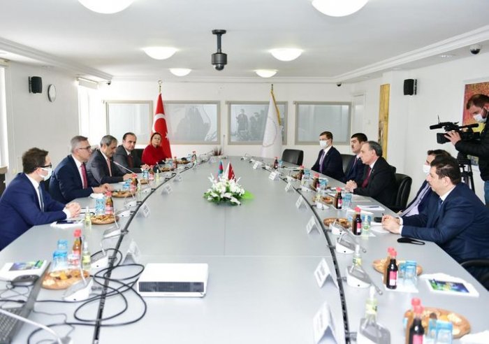Kamran Əliyevin Türkiyəyə səfəri davam edir  
