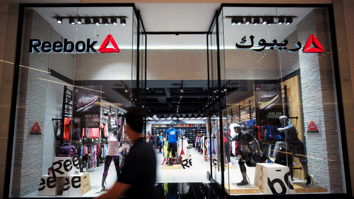 Adidas planea desprenderse de Reebok, 15 años después de comprar la marca estadounidense