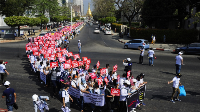 Traffic blocks in Myanmar as protests resume
