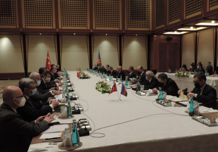   عقد اجتماع للجنة الحكومية الأذربيجانية التركية  