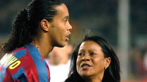 Fallece la madre de Ronaldinho tras contraer covid-19