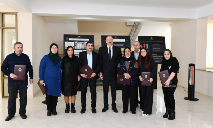  Aserbaidschanischer Präsident trifft Familien von Märtyrern und Kriegsveteranen 
