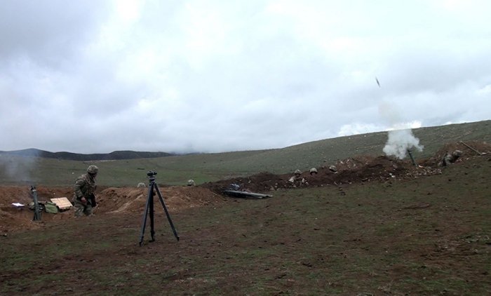   Les exercices de combat des batteries de mortier se poursuivent -   VIDEO    