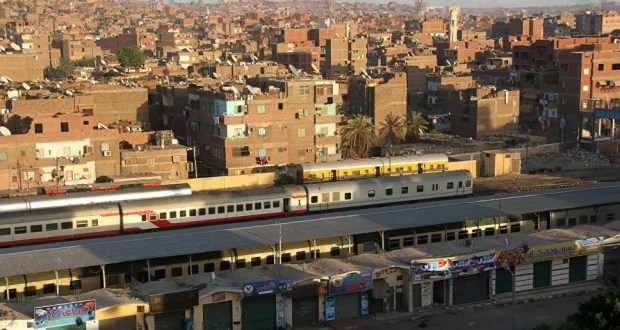 مصر... تعطل حركة القطارات بأحد خطوط الدلتا إثر خروج قطار عن القضبان