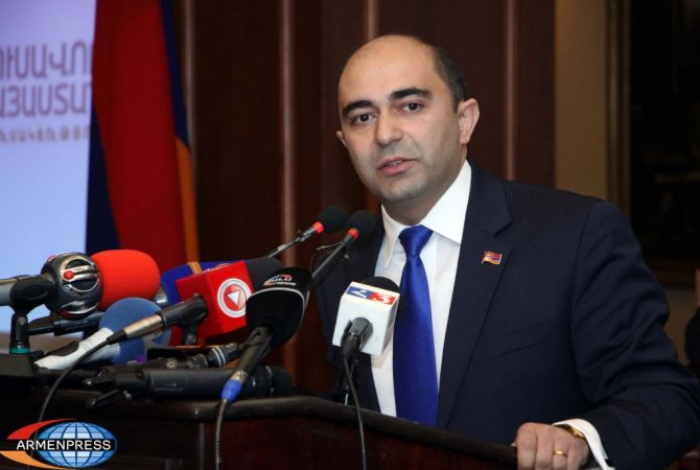 “Sarkisyan “5 + 2” formatına razı idisə, niyə milyonlar xərcləndi?” -