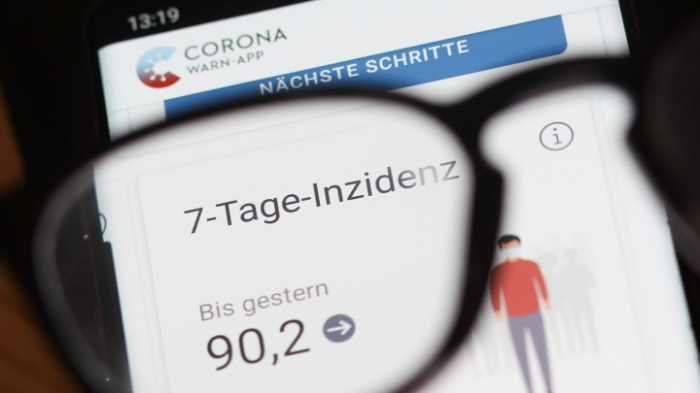 Mehr als 3.300 Corona-Neuinfektionen in Deutschland