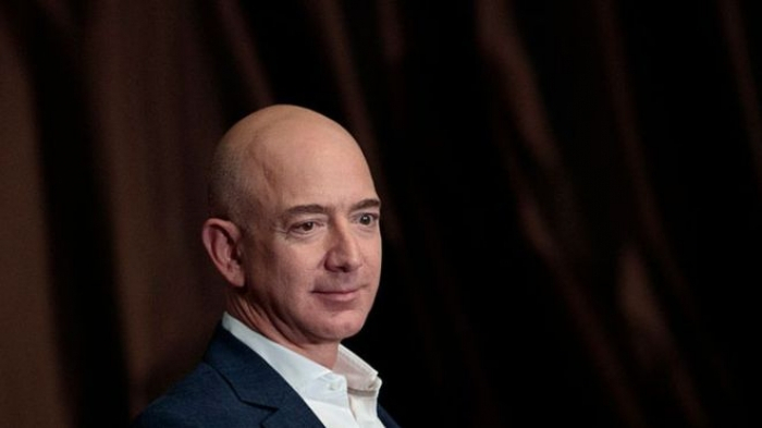 Bezos yenidən dünyanın ən zəngin insanı oldu 