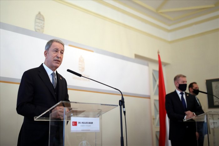  Hulusi Akar macar nazirlə Azərbaycana dair müzakirə apardı 