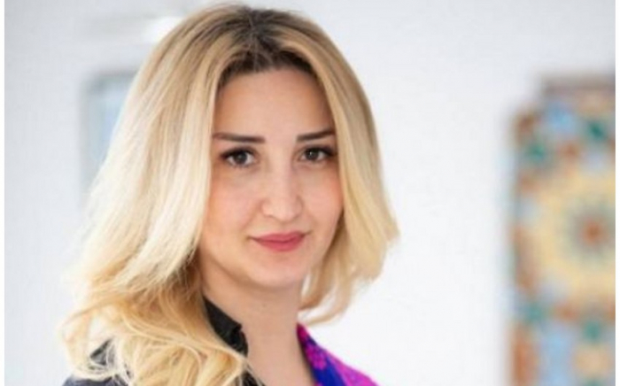    Tələbəni təhqir edən direktor üzr istədi     
