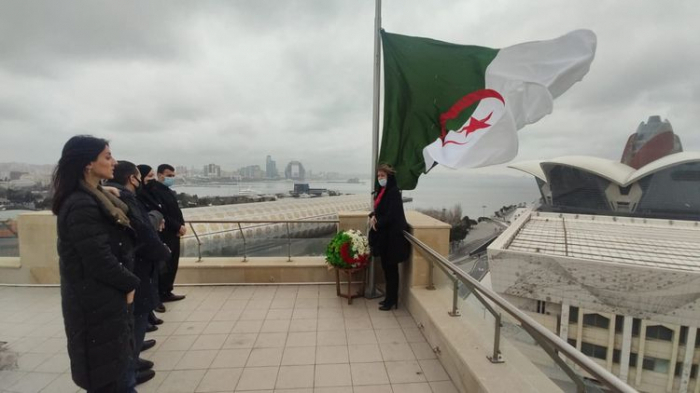 سفارة الجزائر بباكو تحتفل باليوم الوطني للشهيد