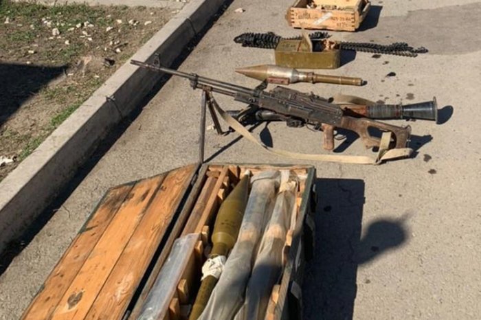   Se encontraron armas y municiones dejadas por el enemigo en Zangilan y Agdam   