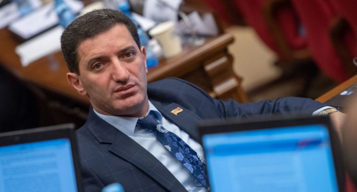 Erməni deputat müxalif fraksiyanı tərk etdi