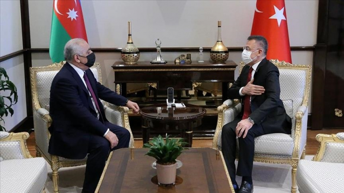  Entretien entre le vice-Président turc et le PM azerbaïdjanais 
