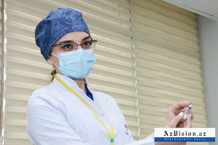 Səhiyyə işçilərinin 70%-i vaksinasiyadan keçib 
