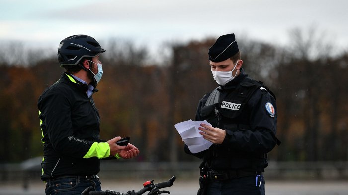 Parisdə polis ona hücum edən şəxsi öldürdü