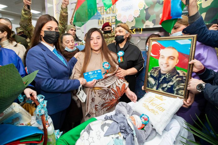  “YAŞAT” Fondu daha bir şəhidin övladına hesab açır -  FOTO  