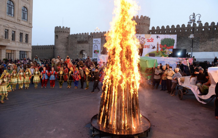   Aserbaidschan feiert Feuerdienstag  