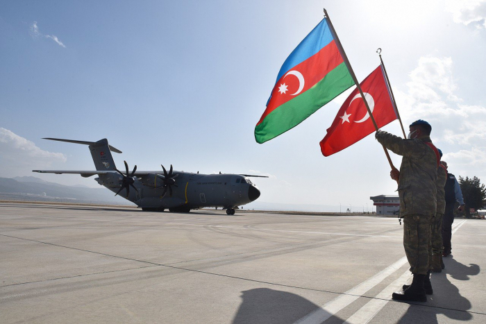   Aserbaidschanische Soldaten nehmen an Übungen in der Türkei teil -   FOTOS    