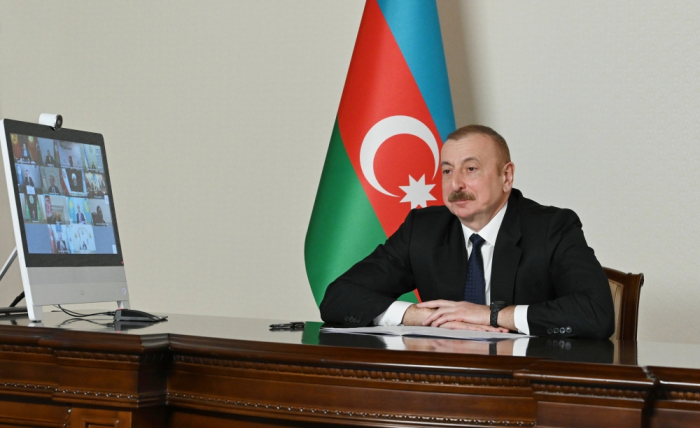   Ilham Aliyev hält Rede beim Online-Gipfel  