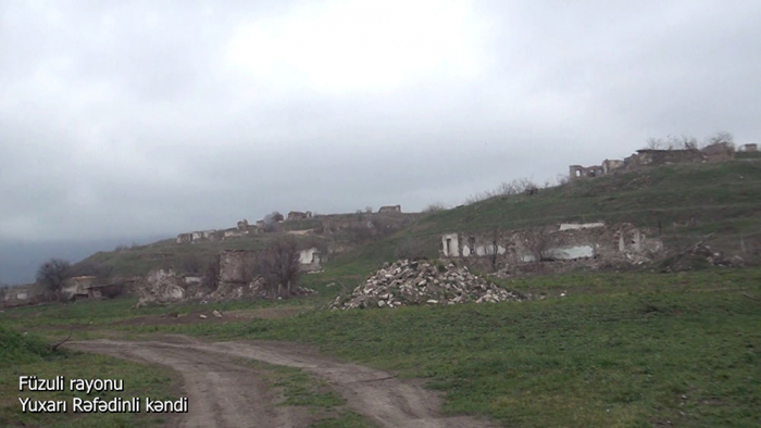  Le ministère de la Défense diffuse une   vidéo   du village de Youkhary Rafadinli de la région de Fuzouli  