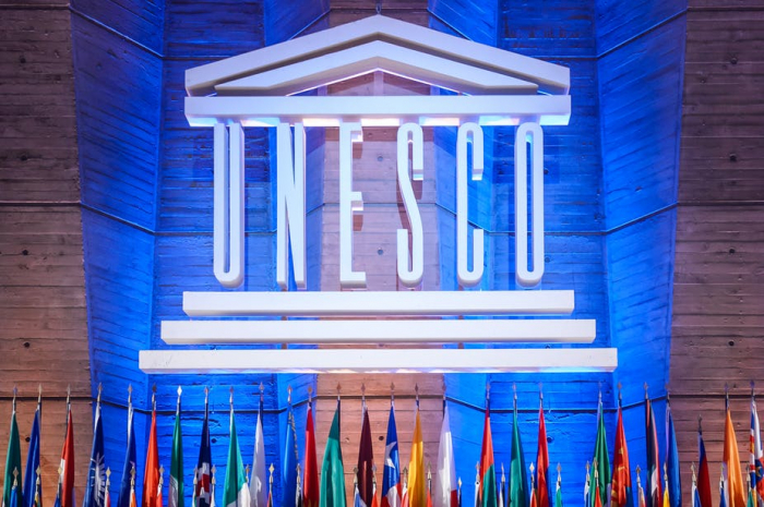   La representación permanente de Azerbaiyán hizo un llamamiento a la UNESCO  
