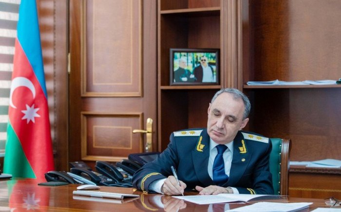   El Fiscal General felicita a las mujeres azerbaiyanas  