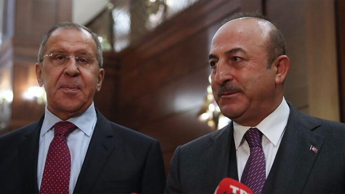  Cavusoglu y Lavrov discuten sobre Karabaj 