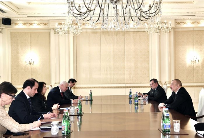   El presidente Ilham Aliyev recibe la presidenta en ejercicio de la OSCE  