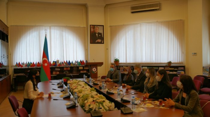 Ombudsman Türkiyədən gələn psixoloqlarla görüşüb