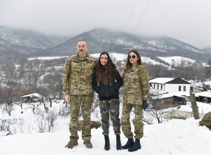   El presidente Ilham Aliyev ha viajado a Shusha con su familia  
