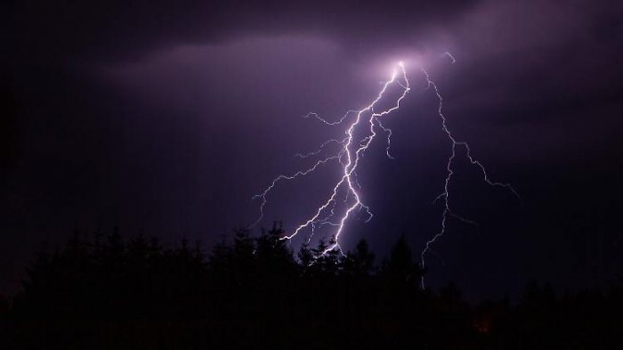   Blitze könnten Ursprung für Leben sein  