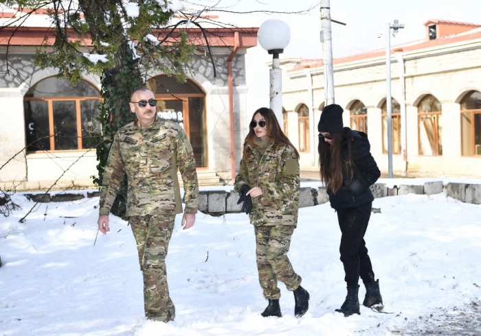   Präsident von Aserbaidschan und seine Familie besuchen Schuscha -   FOTOS    