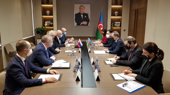 Réunion des ministres des Affaires étrangères azerbaïdjanais et slovaque - Mise à Jour