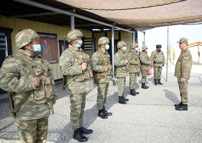 Le ministre de la Défense a visité des unités stationnées dans les territoires libérés -  VIDEO, PHOTOS  