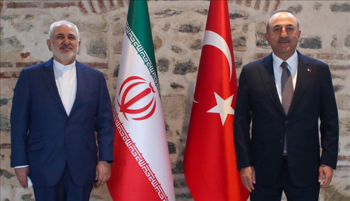 Turkish and Iranian FMs meet in Istanbul