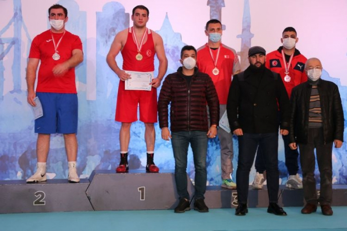 Boksçularımız Boğaziçi turnirində 7 medal qazanıb