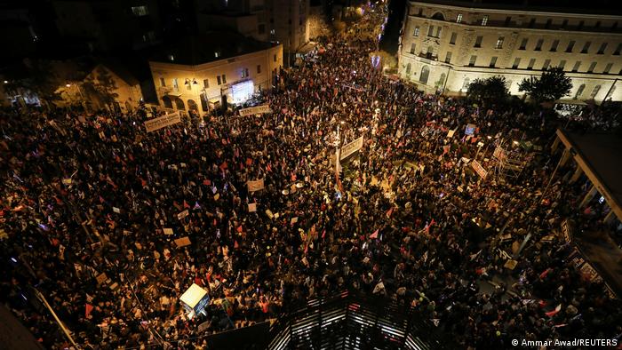Israeli protesters flood streets against Netanyahu ahead of election