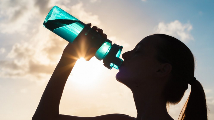   Día Mundial del Agua:   qué beneficios tiene y cuántos litros hay que tomar por día