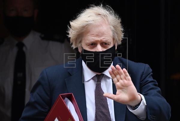 Johnson llamará a los líderes de la UE para resolver la disputa por la vacuna