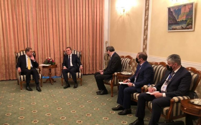  وزيرا خارجية أذربيجان وباكستان يلتقيان في دوشنبه