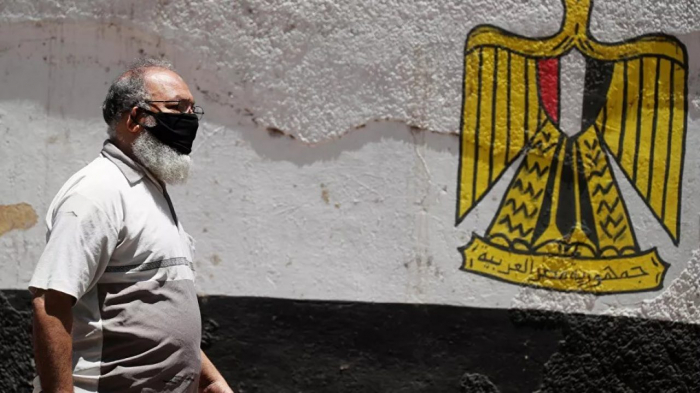 ضجة في مصر... مسؤول يكشف مفاجأة بشأن بناء منازل فوق المساجد