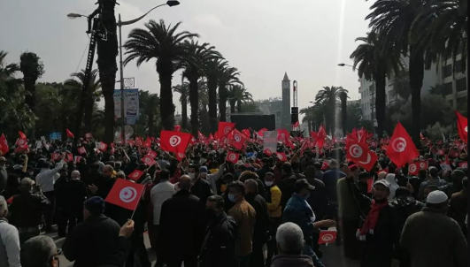 عميد المحامين في تونس: وضع المحاكم لا يسمح بمحاكمات عادلة