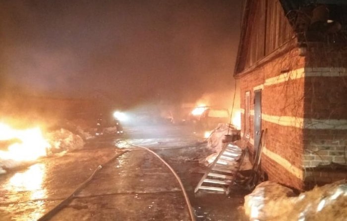 Rusiyada 13 maşın yanaraq külə dönüb  
