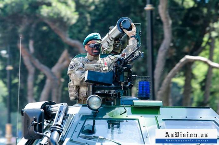  Hindistan Azərbaycandan hərbi xərcləri ağıllı idarə etməyi öyrənə bilər  
 