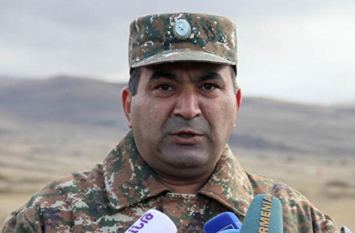  Paşinyanı ələ salan general müdafiə nazirini məhkəməyə verdi 