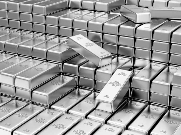 Producción de plata se reduce en Azerbaiyán
