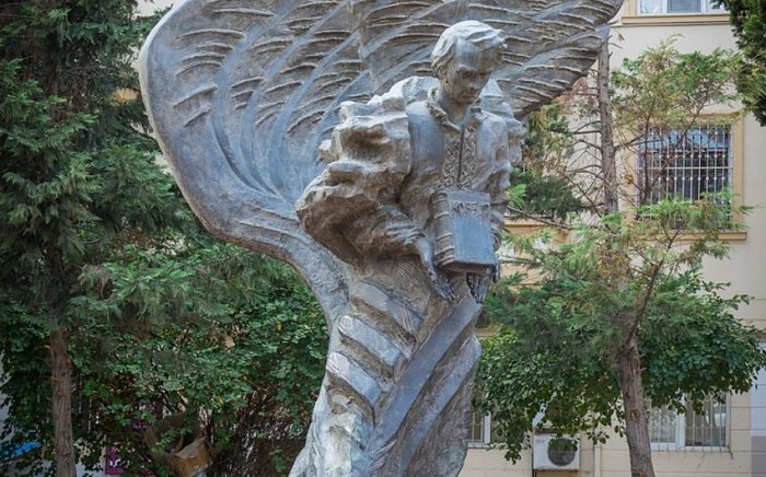 Taras Şevçenkonun 207 illiyi qeyd edilib